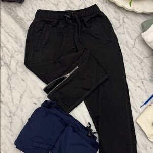 Hanna Andersson-black. Functional drawstring&zippers@ankles. Soft terry lining